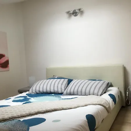 Luca アンティーブ